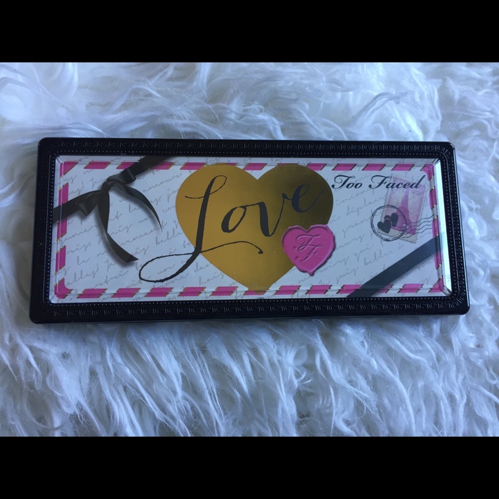 Too Faced Love Eyeshadow Palette